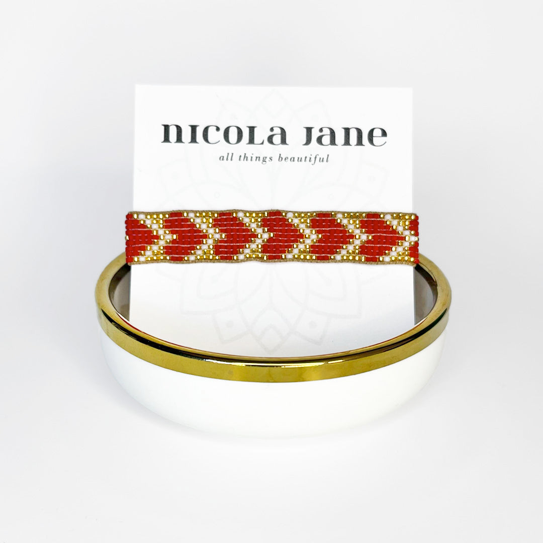 Beaded bracelet - heart band