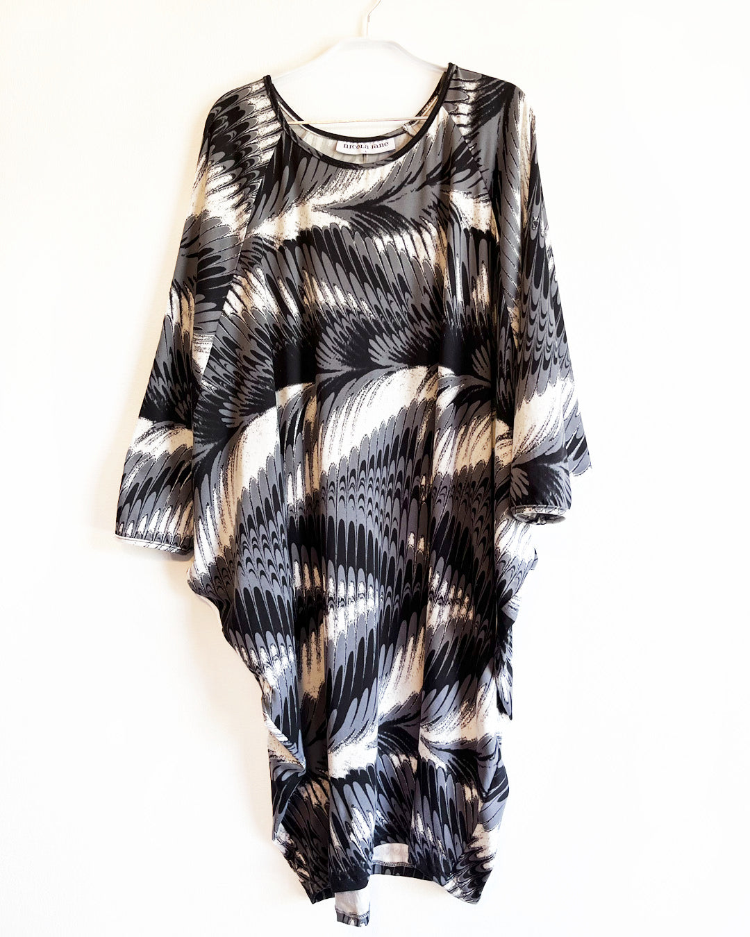 Raglan dress - feather print