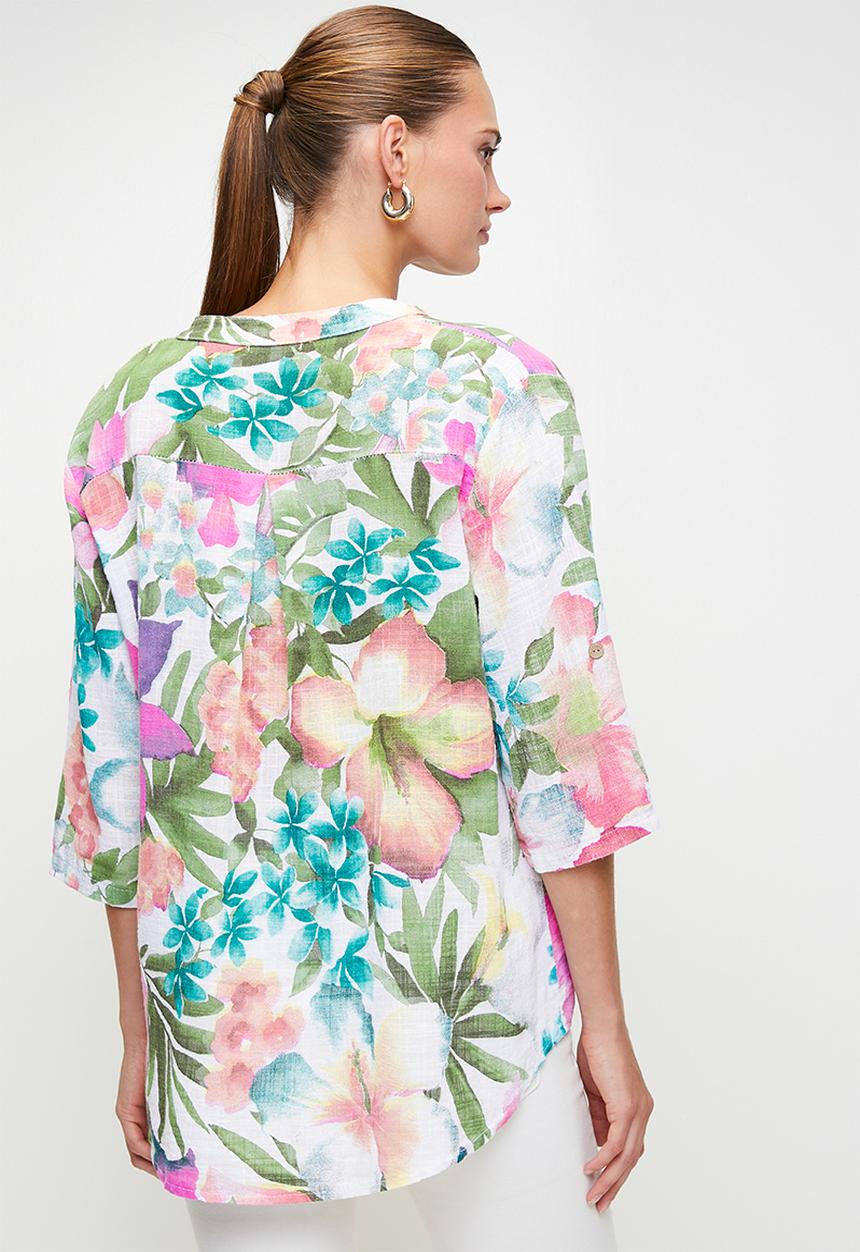 Stella Morgan Roll-Up Sleeve Top