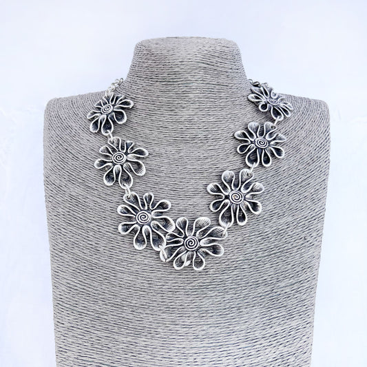 Spiral Daisy Silver Necklace
