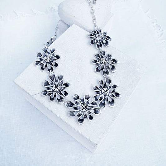 Spiral Daisy Silver Necklace
