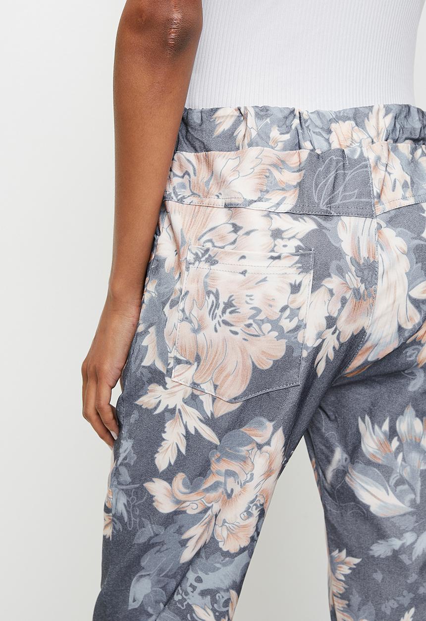 Stella Morgan - Blue Autumn Leaf Jogger